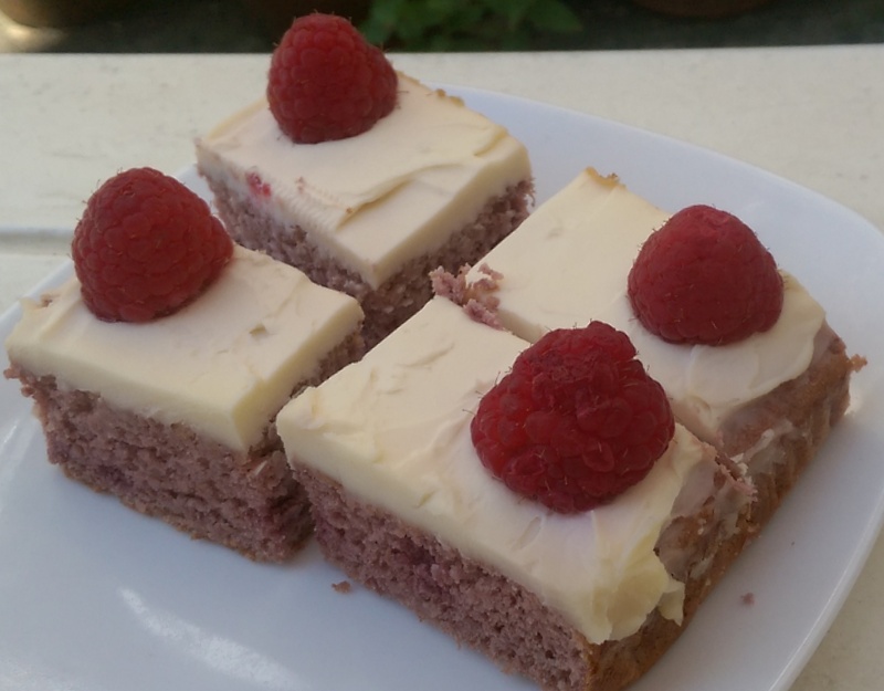 sugar free raspberry cake