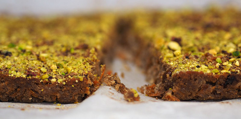 sugar free pistachio and carrot cake